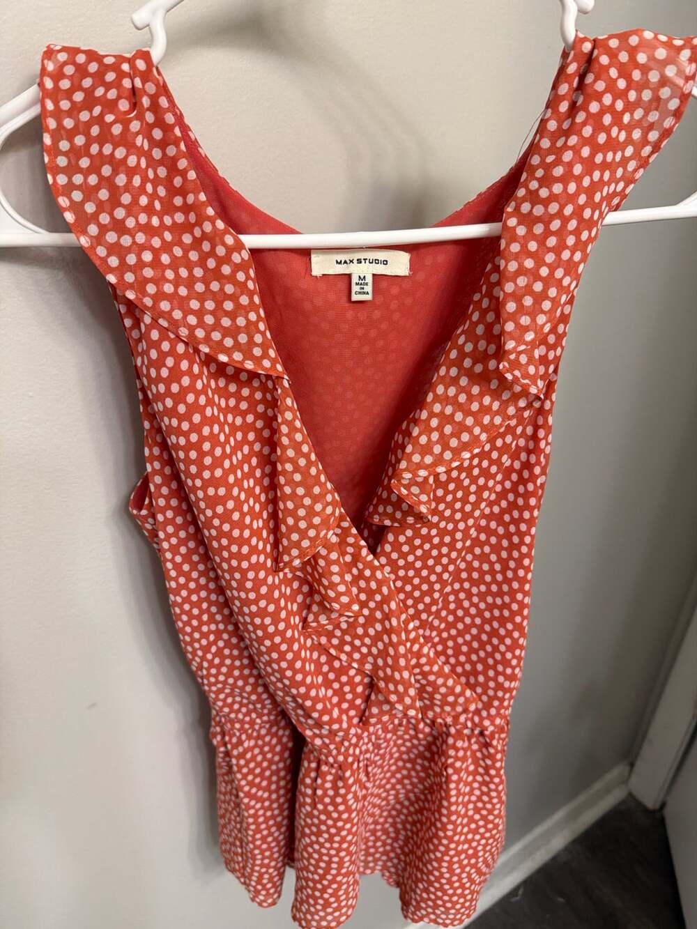 Max Studio Size M Red Polka Dot Ruffle Wrap Tie Waist Sleeveless Top - Picture 3 of 4